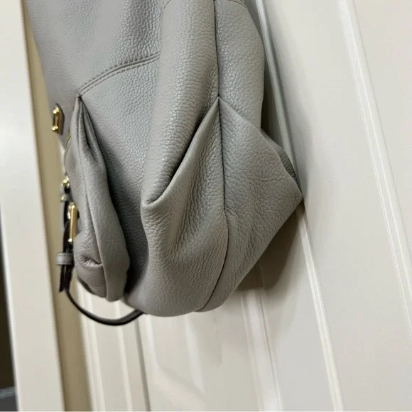 Michael Kors Hobo in Gray - Picture 6 of 13